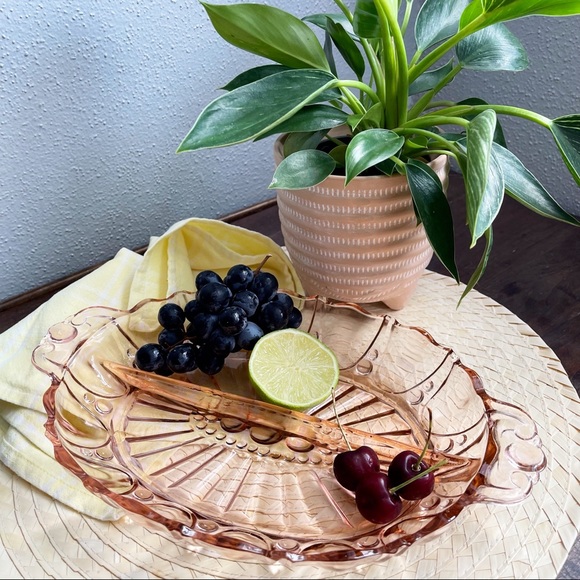 Vintage Style Serving Dish Pink Glass - Picture 1 of 7